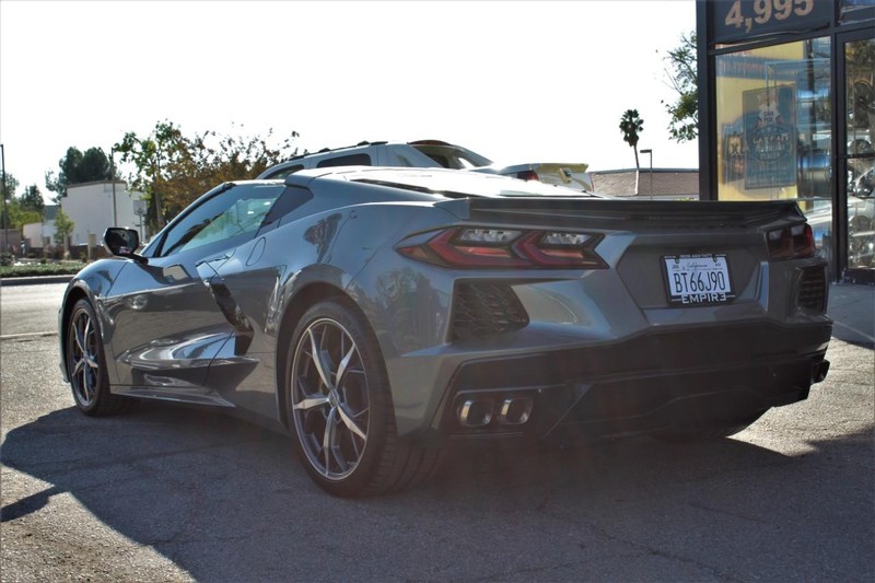 Chevrolet Corvette Vehicle Full-screen Gallery Image 03