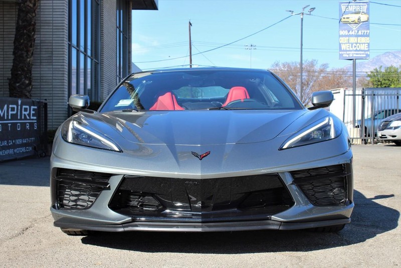 Chevrolet Corvette Vehicle Full-screen Gallery Image 05