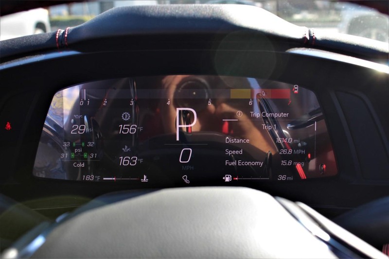 Chevrolet Corvette Vehicle Full-screen Gallery Image 27