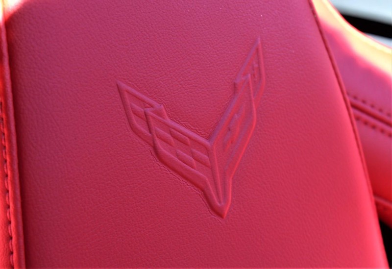 Chevrolet Corvette Vehicle Full-screen Gallery Image 31