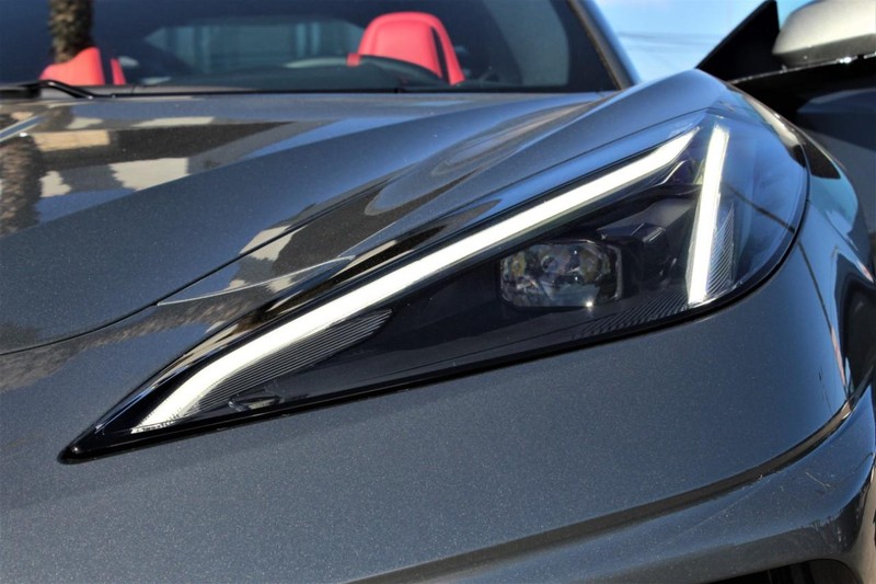 Chevrolet Corvette Vehicle Full-screen Gallery Image 32