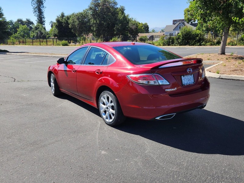 Mazda MAZDA6 Vehicle Full-screen Gallery Image 03