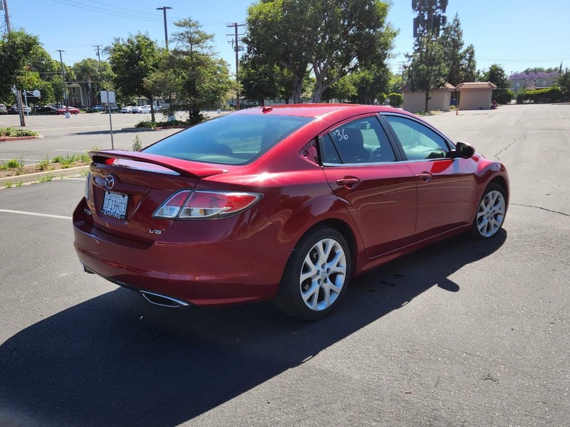 Mazda MAZDA6 Vehicle Full-screen Gallery Image 04