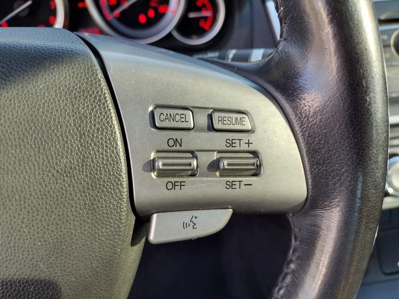 Mazda MAZDA6 Vehicle Full-screen Gallery Image 17