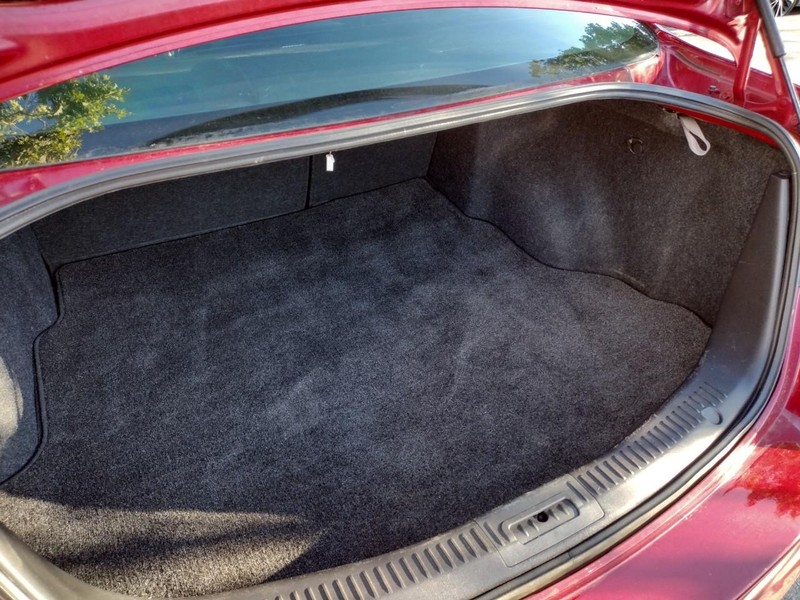 Mazda MAZDA6 Vehicle Full-screen Gallery Image 27