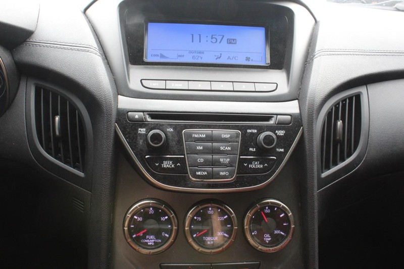 2013 Hyundai Genesis Coupe 3.8 R-Spec photo