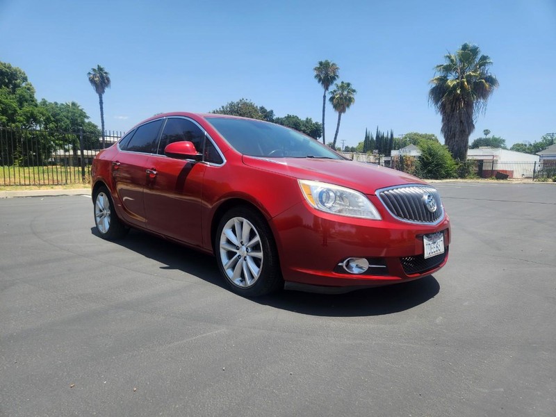 Buick Verano Vehicle Full-screen Gallery Image 04