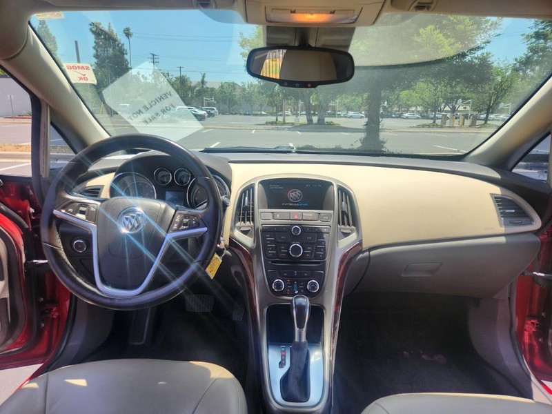 Buick Verano Vehicle Full-screen Gallery Image 08