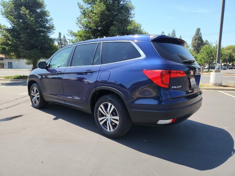 Honda Pilot Vehicle Full-screen Gallery Image 04