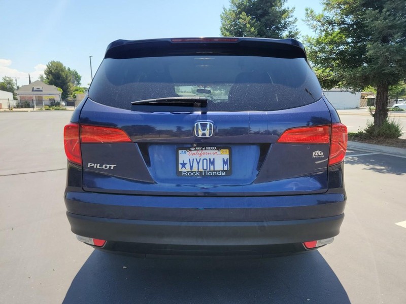 Honda Pilot Vehicle Full-screen Gallery Image 05