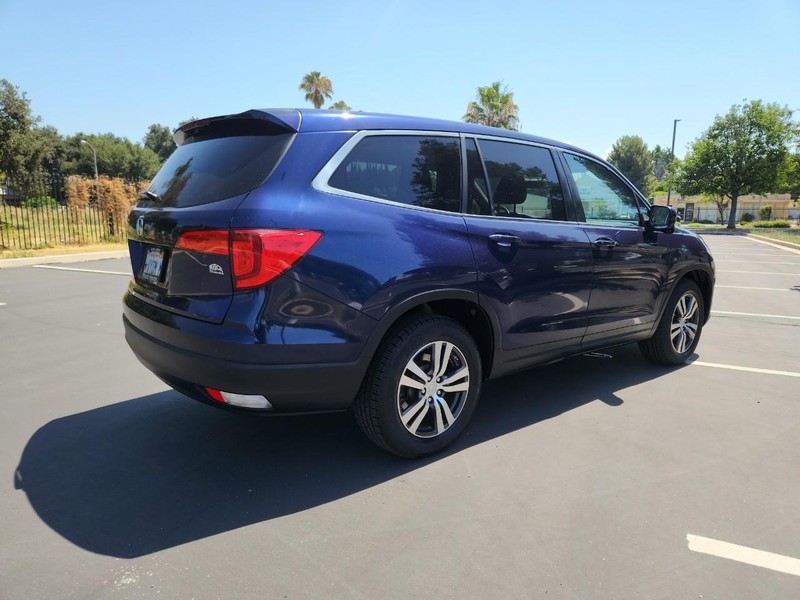 Honda Pilot Vehicle Full-screen Gallery Image 06