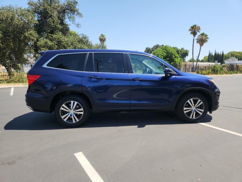 Honda Pilot Vehicle Full-screen Gallery Image 07