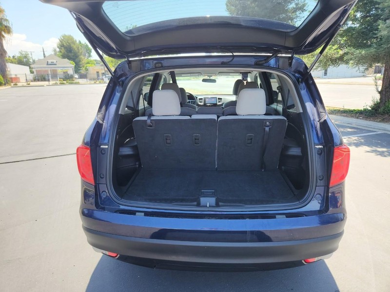 Honda Pilot Vehicle Full-screen Gallery Image 20