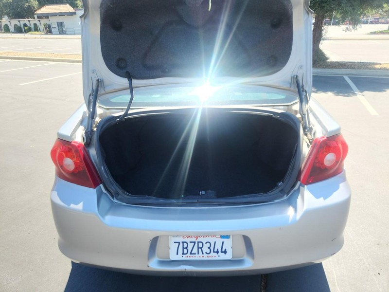 Dodge Avenger Vehicle Full-screen Gallery Image 13