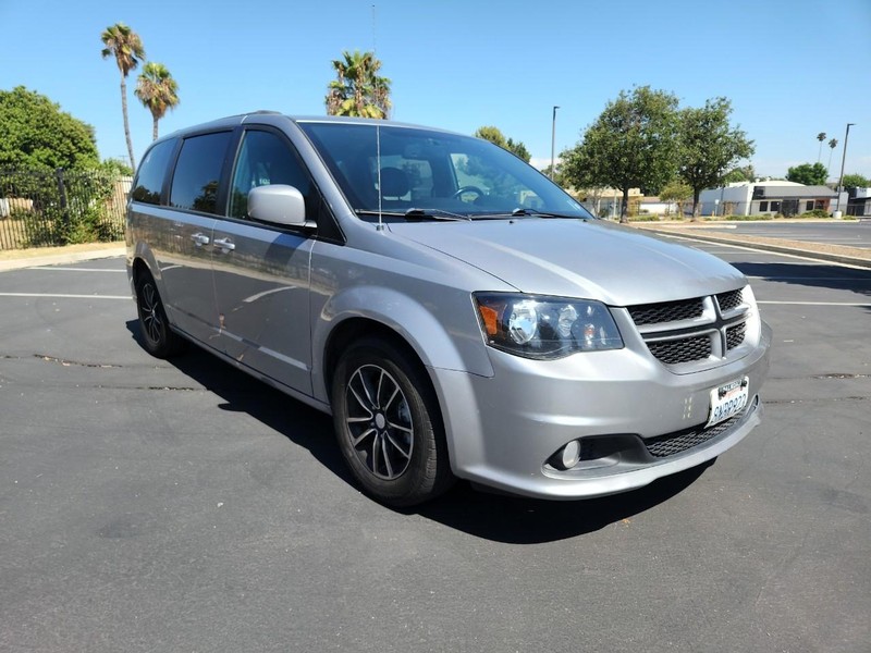 Dodge Grand Caravan Vehicle Full-screen Gallery Image 07