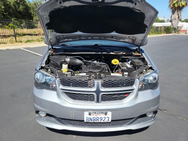 Dodge Grand Caravan Vehicle Full-screen Gallery Image 17