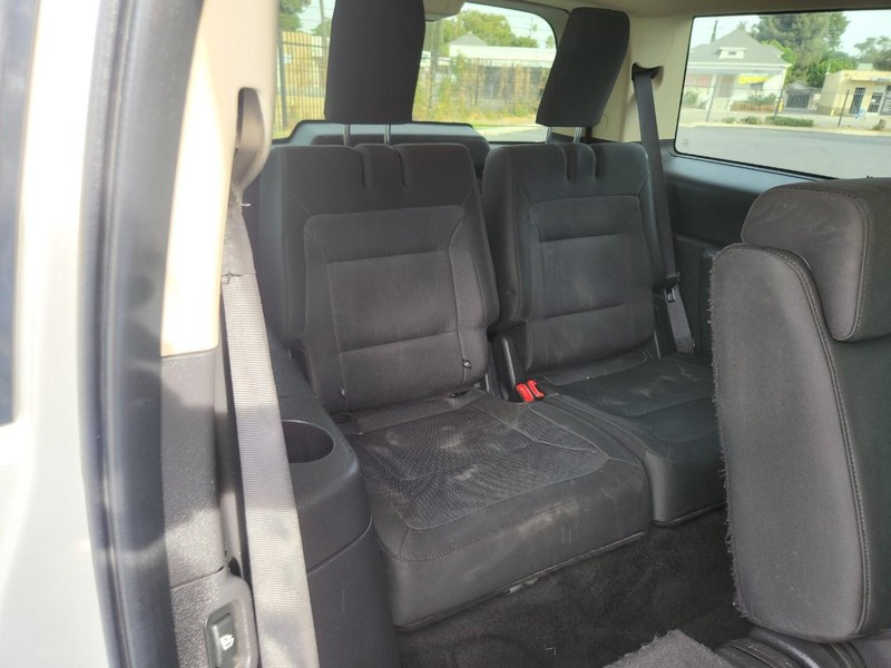 Ford Flex Vehicle Full-screen Gallery Image 16