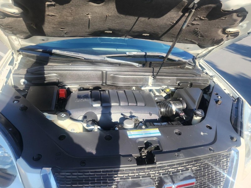 GMC Acadia Vehicle Full-screen Gallery Image 20