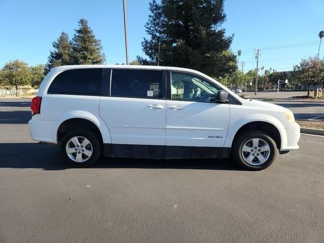 Dodge Grand Caravan Vehicle Full-screen Gallery Image 07