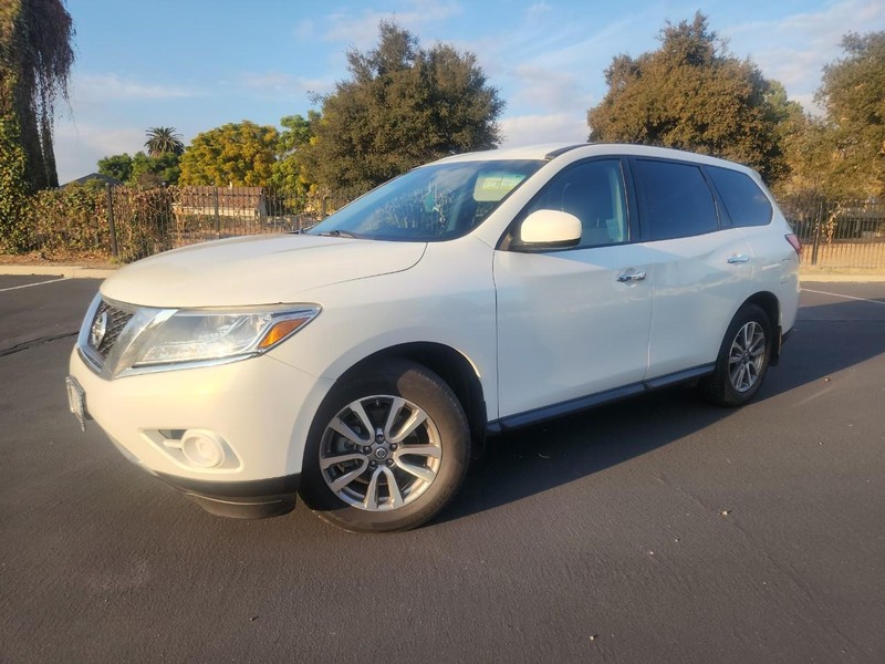 Nissan Pathfinder Vehicle Full-screen Gallery Image 20