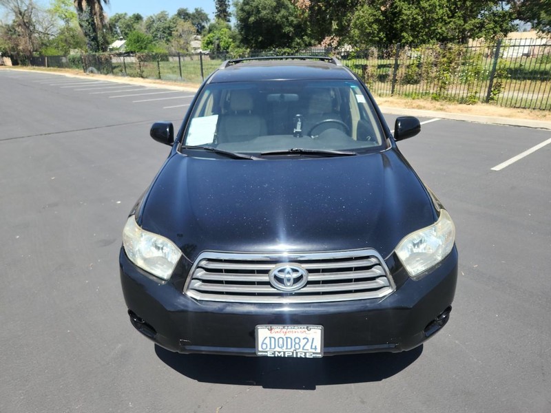 Toyota Highlander Vehicle Full-screen Gallery Image 08