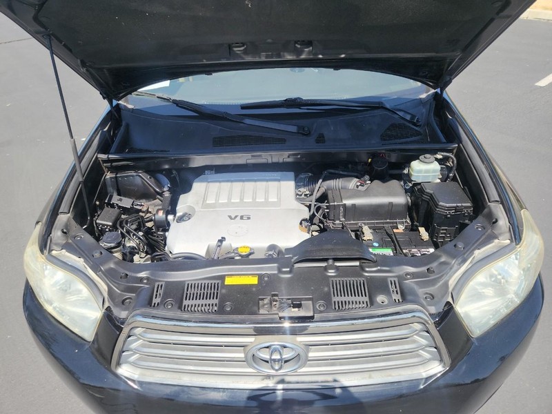Toyota Highlander Vehicle Full-screen Gallery Image 18