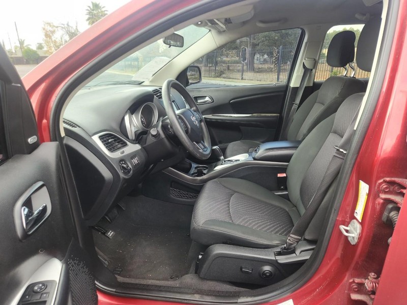 Dodge Journey Vehicle Full-screen Gallery Image 11