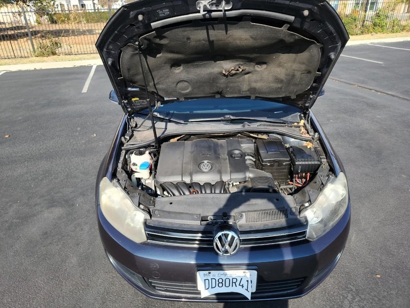 Volkswagen Jetta SportWagen Vehicle Full-screen Gallery Image 17