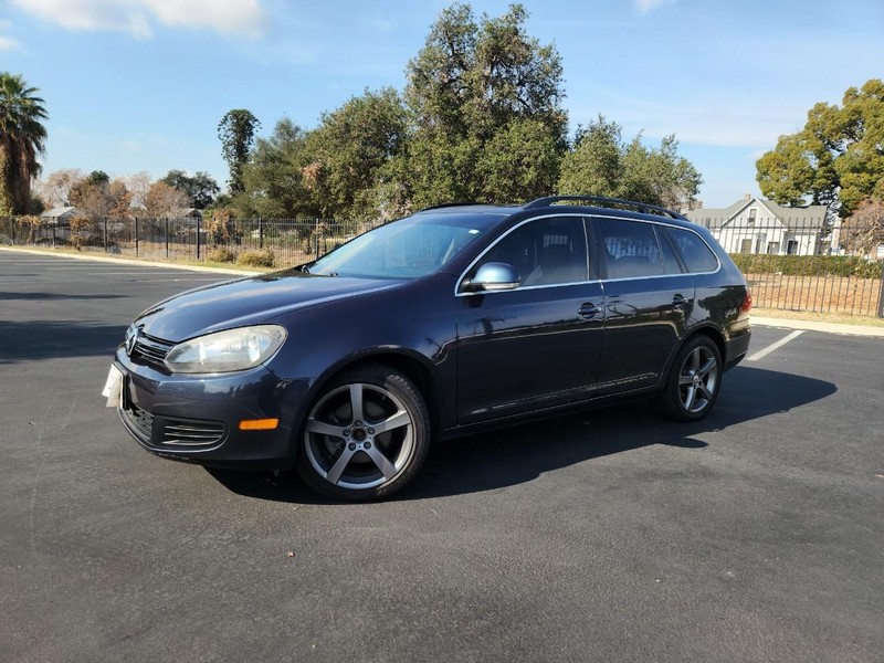 Volkswagen Jetta SportWagen Vehicle Full-screen Gallery Image 18
