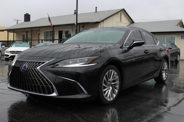 2022 Lexus ES ES 300h Luxury at Empire Motors in Ontario CA