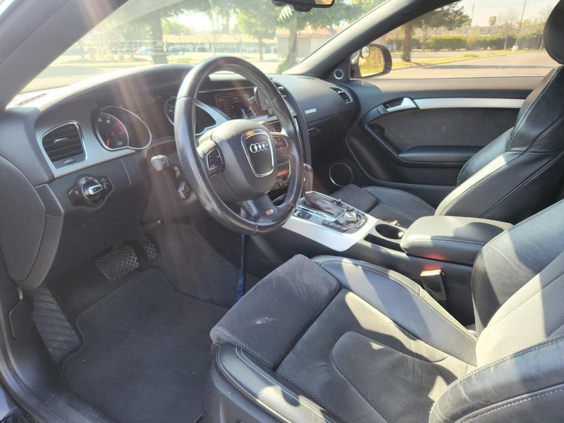 Audi A5 Vehicle Full-screen Gallery Image 10