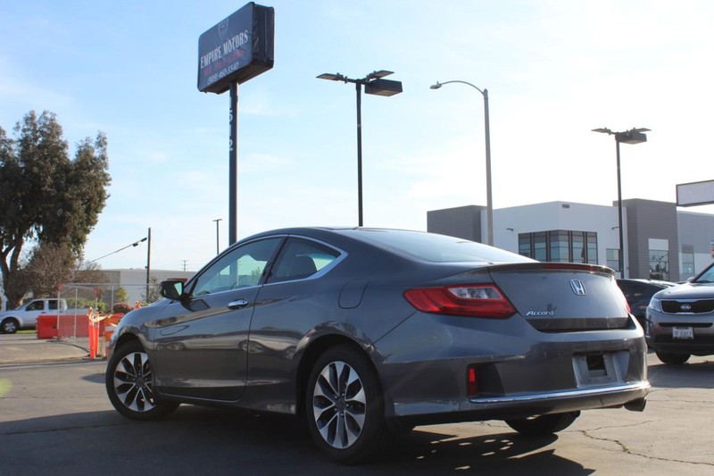 Honda Accord Coupe Vehicle Full-screen Gallery Image 06