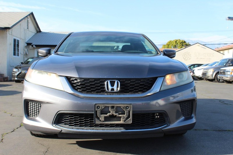 Honda Accord Coupe Vehicle Full-screen Gallery Image 08