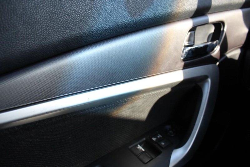 Honda Accord Coupe Vehicle Full-screen Gallery Image 28