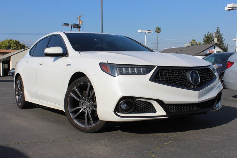 Acura TLX Vehicle Full-screen Gallery Image 02