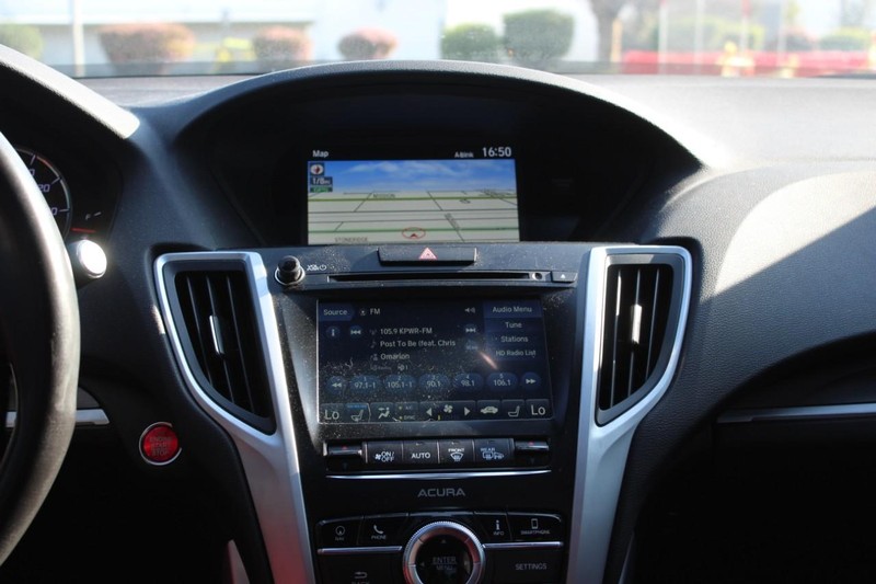 Acura TLX Vehicle Full-screen Gallery Image 11