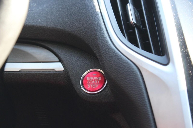 Acura TLX Vehicle Full-screen Gallery Image 12