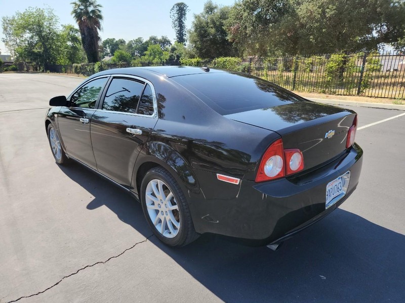 Chevrolet Malibu Vehicle Full-screen Gallery Image 03