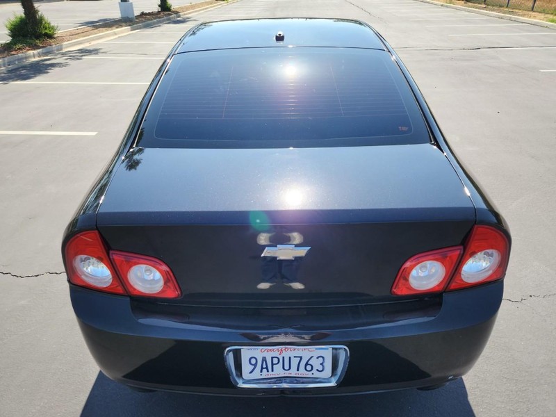 Chevrolet Malibu Vehicle Full-screen Gallery Image 04