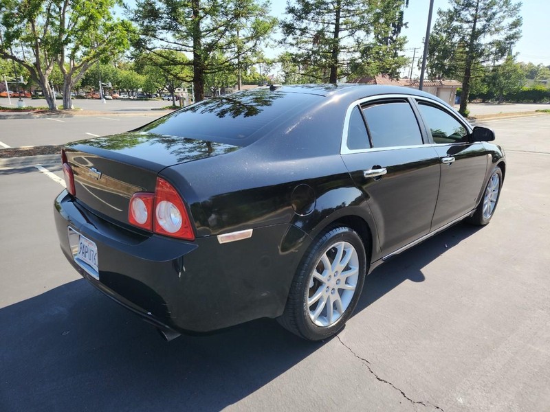 Chevrolet Malibu Vehicle Full-screen Gallery Image 05