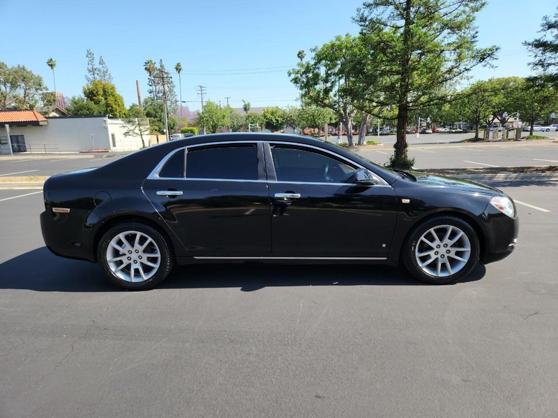 Chevrolet Malibu Vehicle Full-screen Gallery Image 06