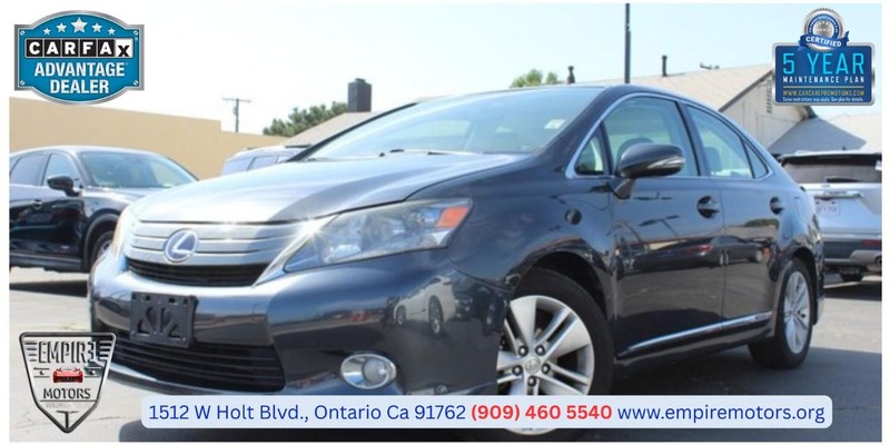 Lexus HS 250h Vehicle Full-screen Gallery Image 02