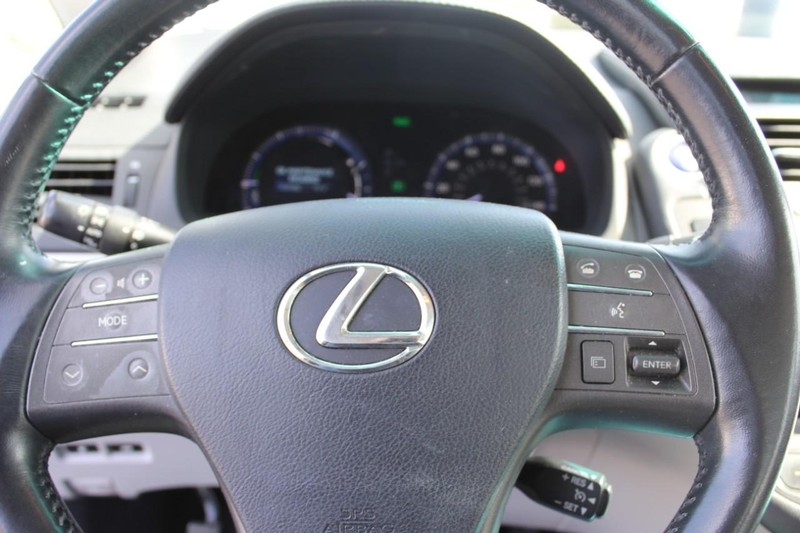 Lexus HS 250h Vehicle Full-screen Gallery Image 28