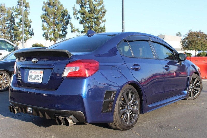 Subaru WRX Vehicle Full-screen Gallery Image 05