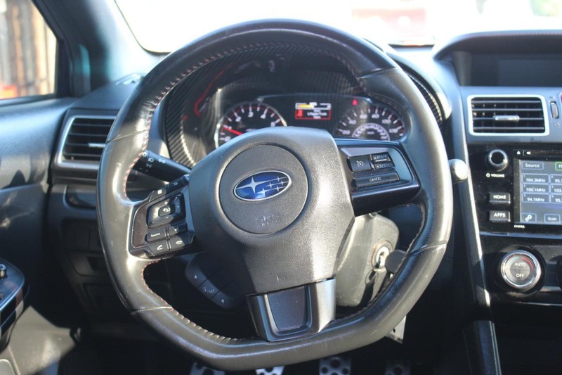 Subaru WRX Vehicle Full-screen Gallery Image 09