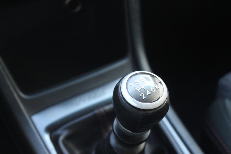 Subaru WRX Vehicle Full-screen Gallery Image 13