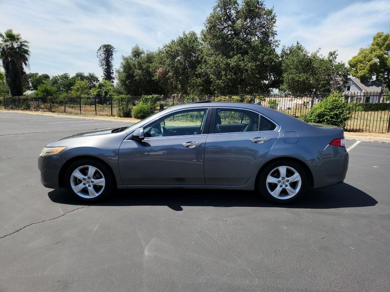 Acura TSX Vehicle Full-screen Gallery Image 02