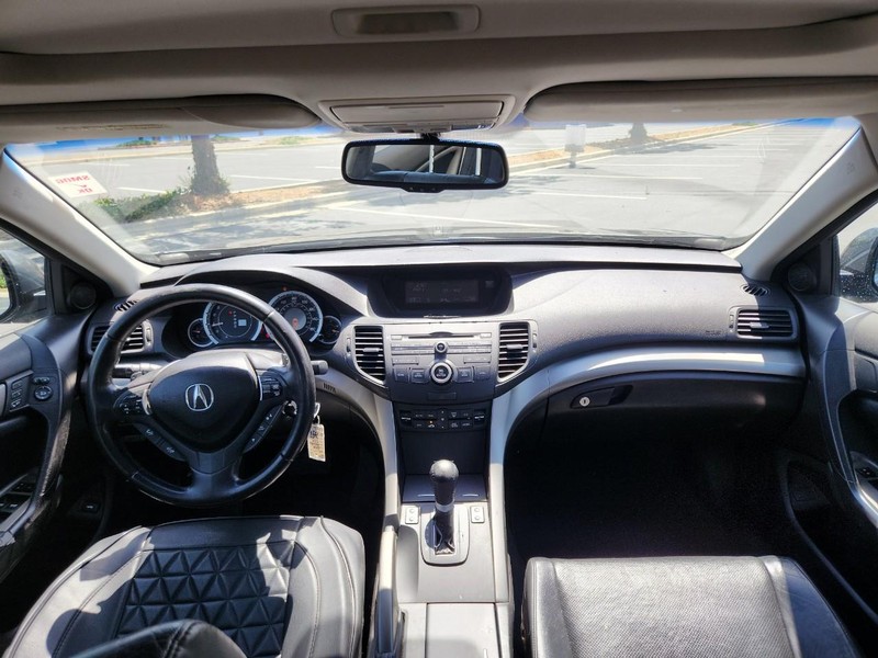 Acura TSX Vehicle Full-screen Gallery Image 09