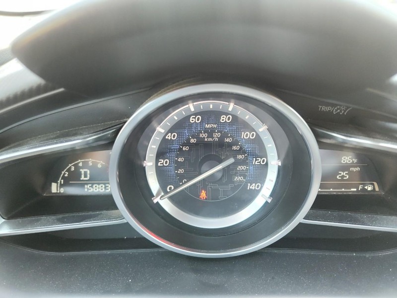 Scion iA Vehicle Full-screen Gallery Image 10