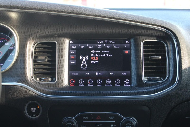 Dodge Charger Vehicle Full-screen Gallery Image 12